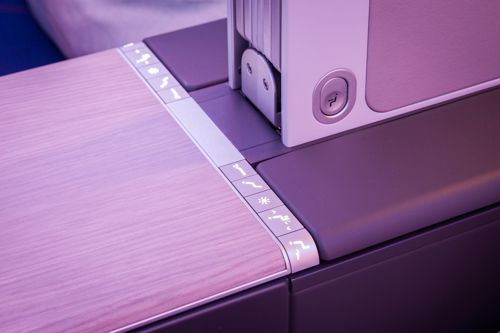 The Business Class seat controls on Brussels Airlines' Airbus A330 aircraft. Photo by Brussels Airlines.
