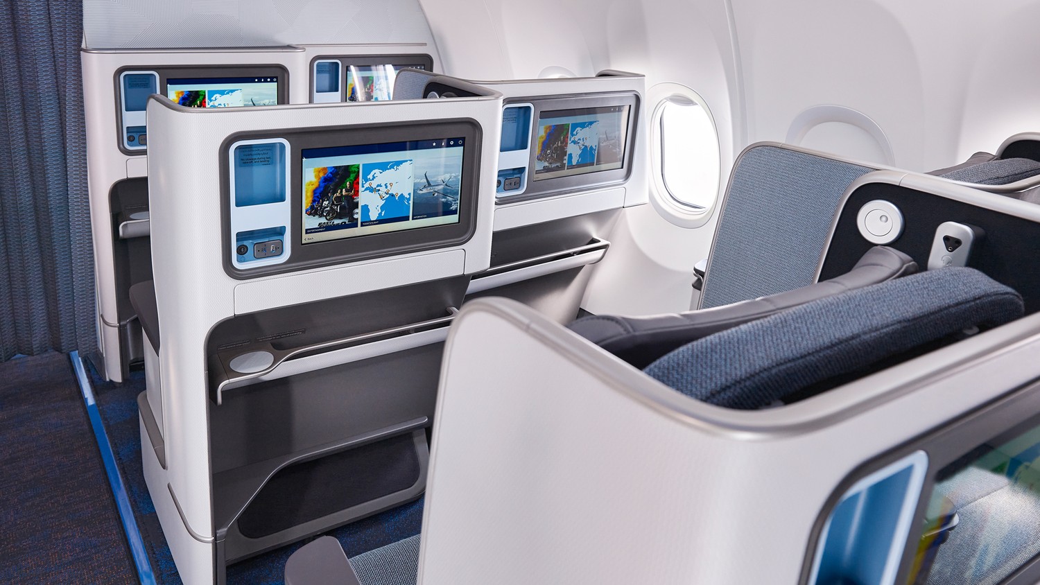 FlyDubai business class - regional - reclining seats