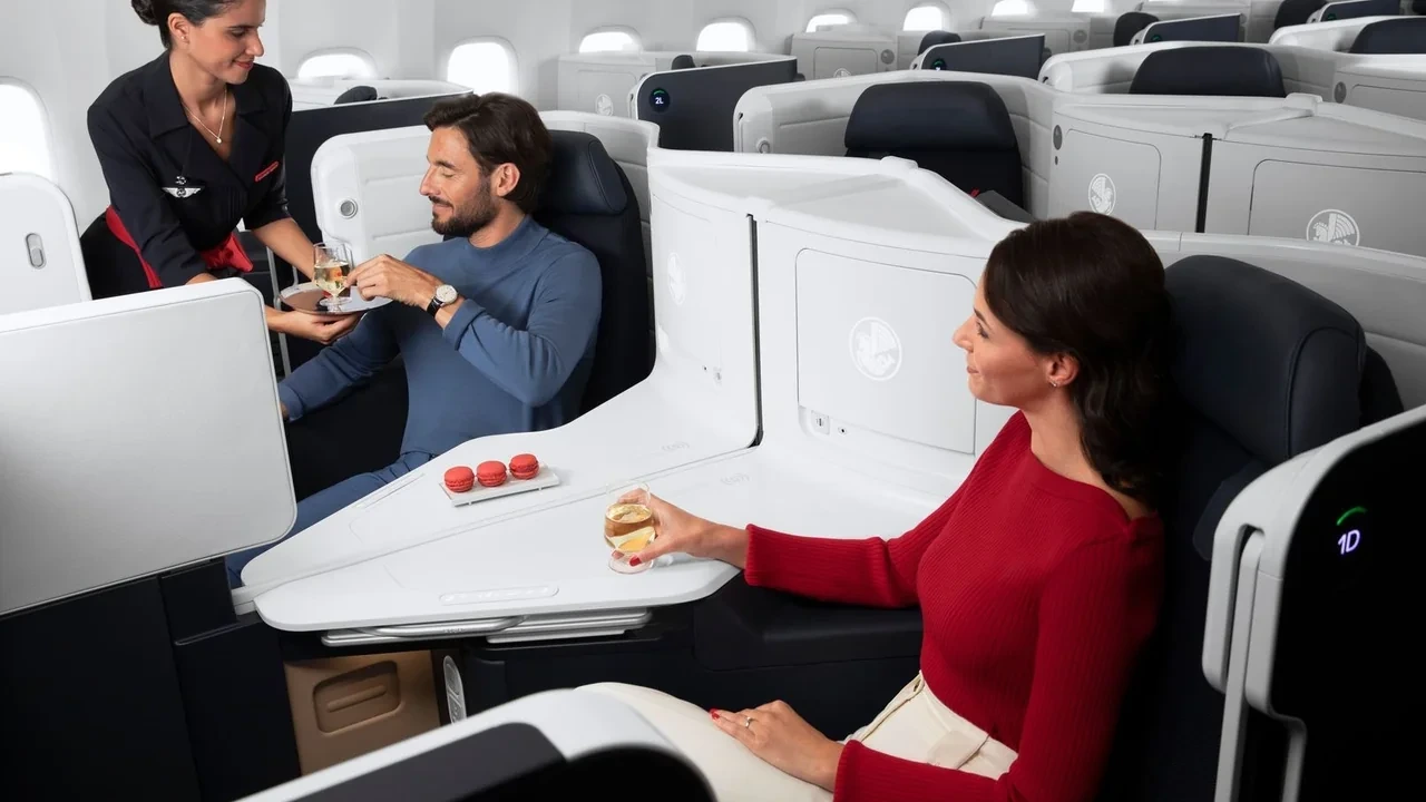 Air France Michelin-designed dining course with French wine pairing