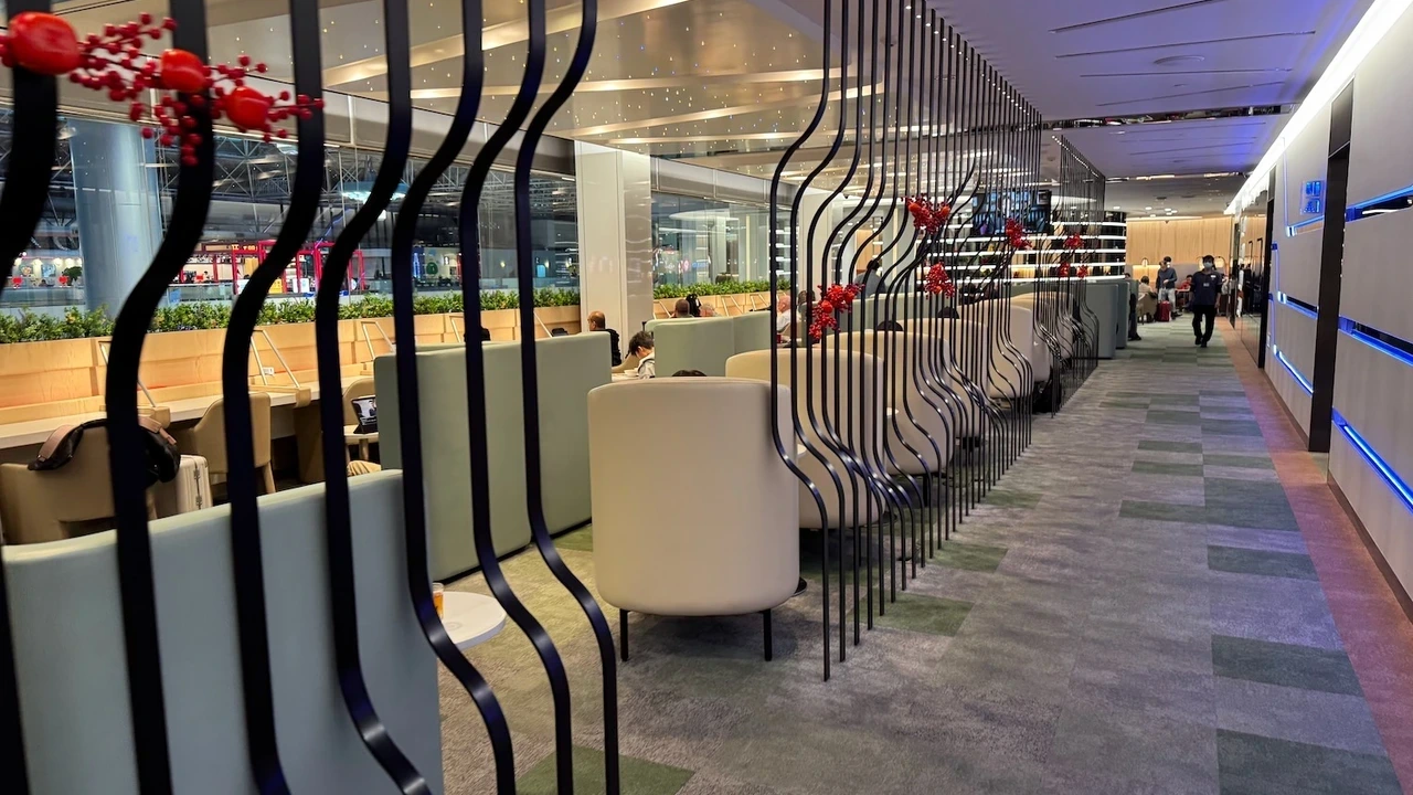 EVA Air The Infinity Lounge futuristic lighting and buffet at Taipei TPE