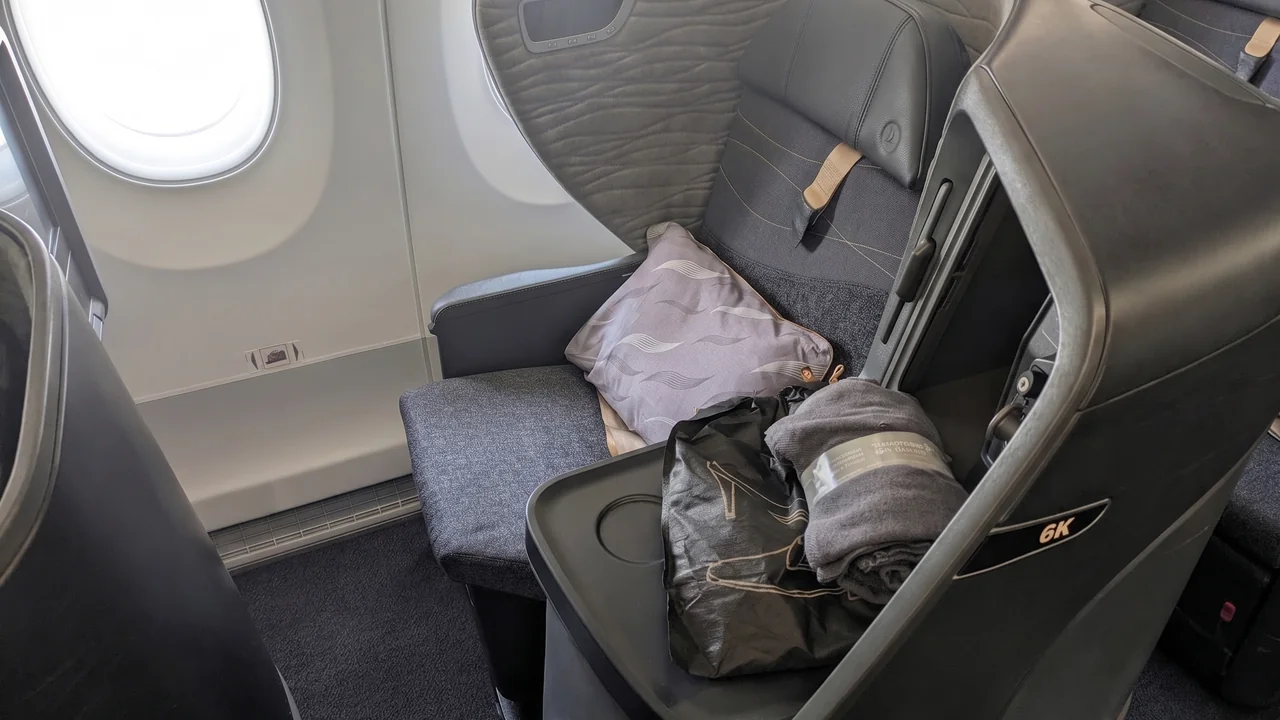 Turkish Airlines business class onboard service detail. Photo by Turkish Airlines.